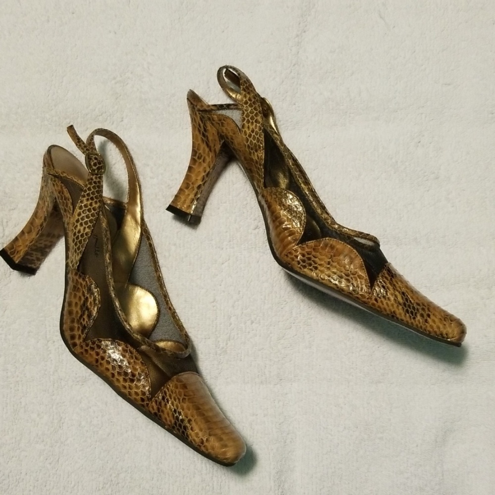Sling Back Snake Skin Pattern Heels - Picture 2 of 3